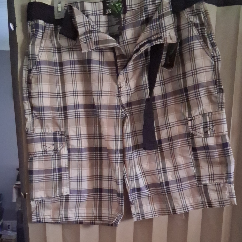 Men's Plaid Cargo Shorts with Belt